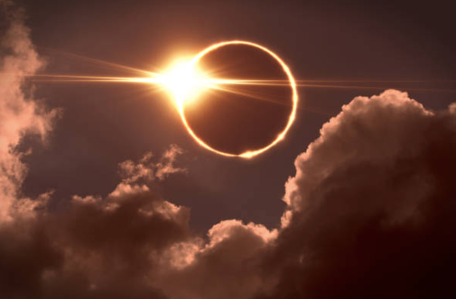 Lux & Umbra - Eclipse Total de Sol 2026 | Mas del Flandi